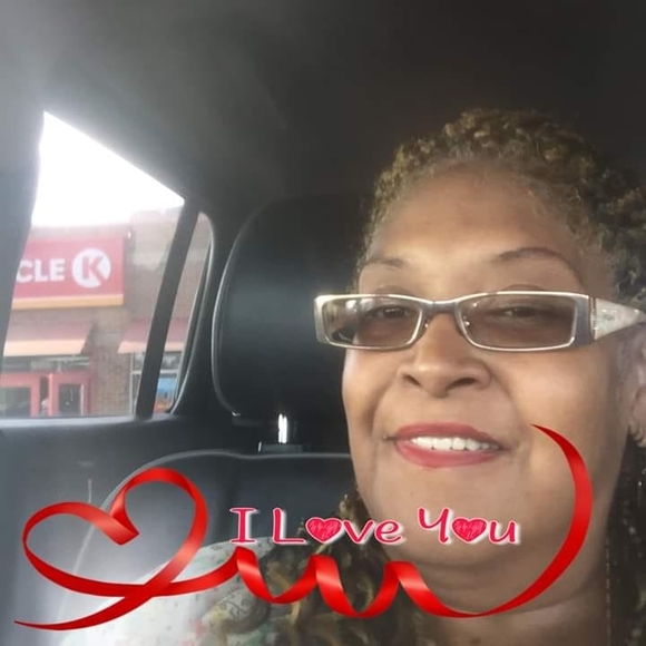 Meet your Posher, Linda - Picture 1 of 1